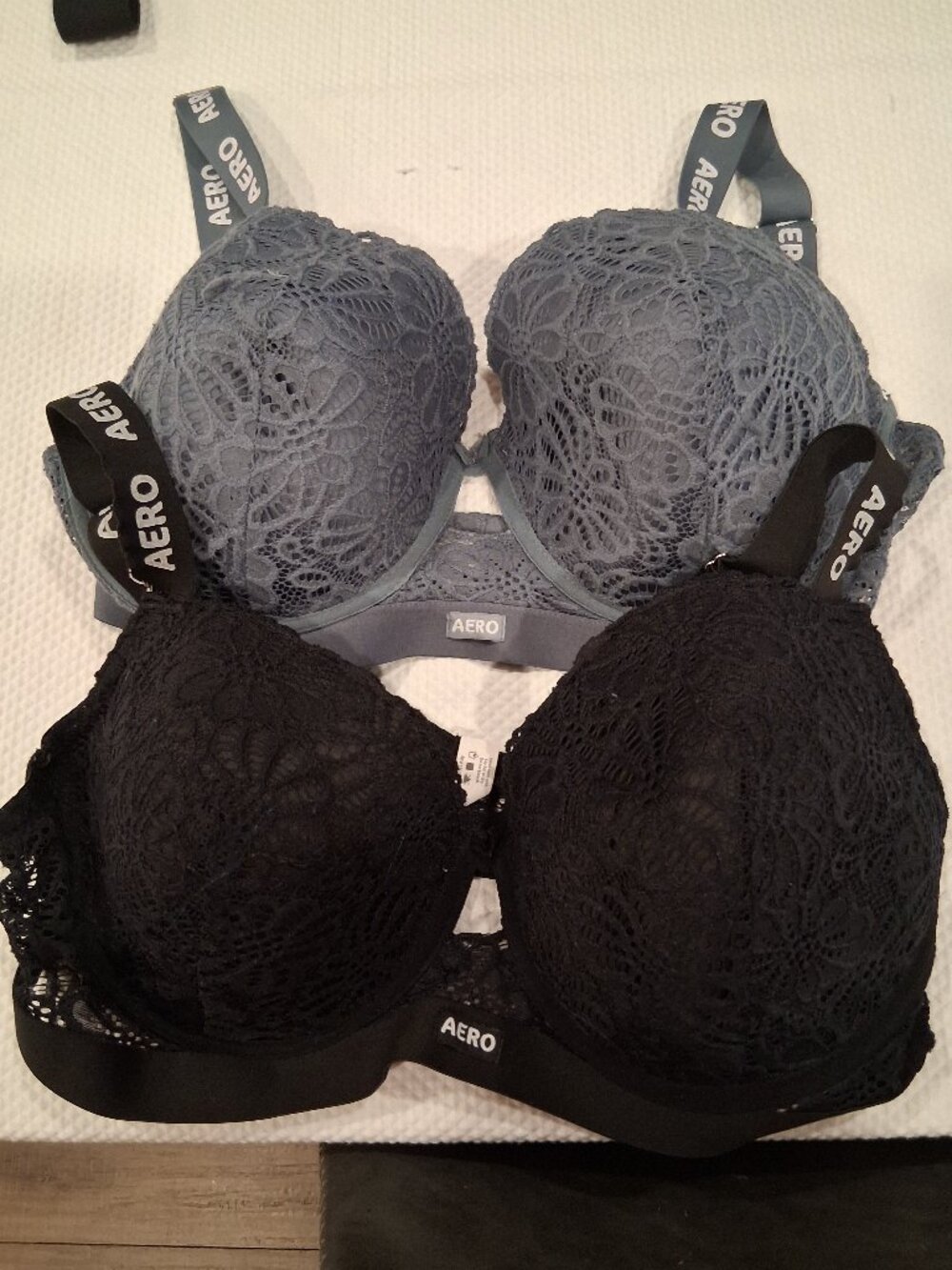 2 Bras
